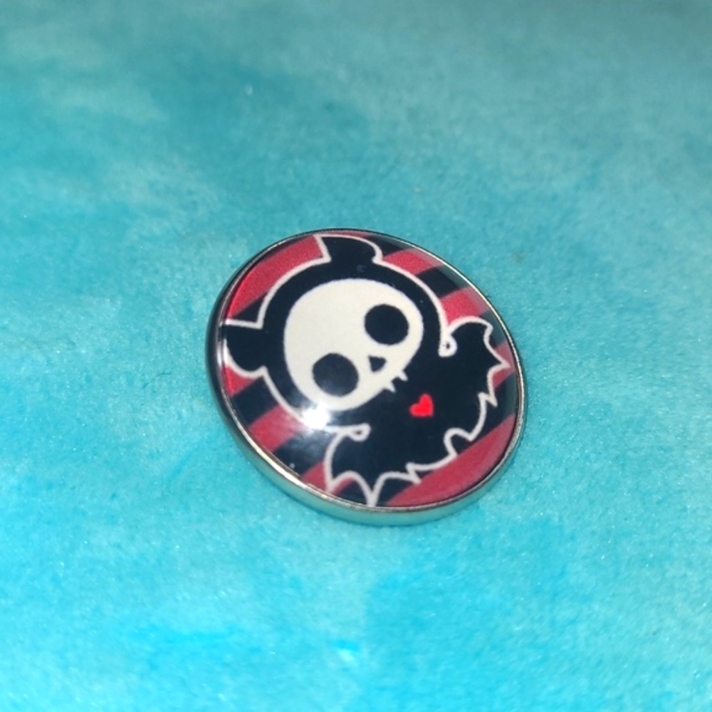 Skelanimal Glass Pin
